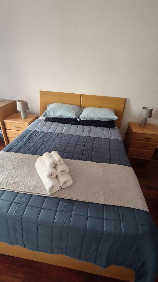 شقة Quarto Com Varanda No Centro Em تافيرا المظهر الخارجي الصورة